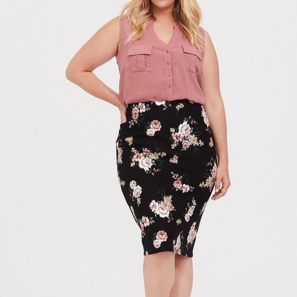 NWT Torrid Floral Premium Ponte Skirt